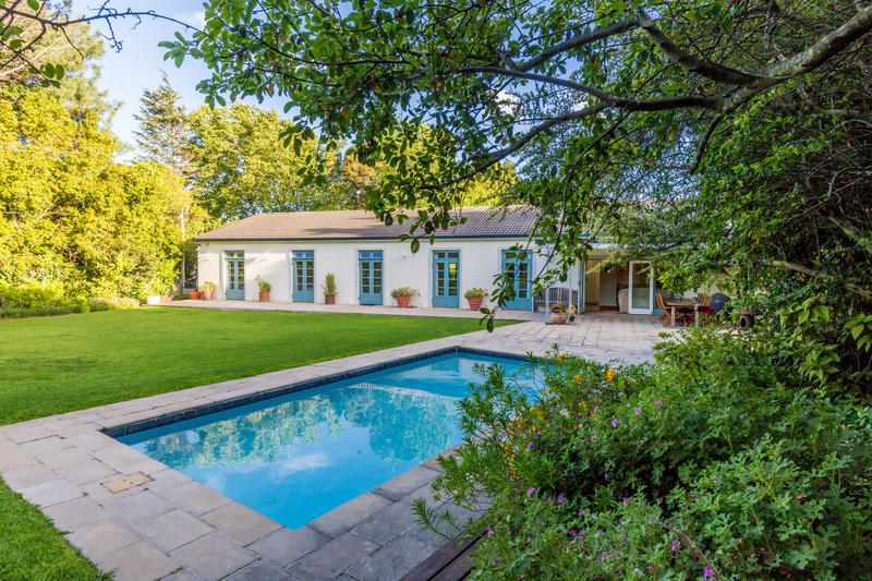 To Let 4 Bedroom Property for Rent in Constantia Western Cape
